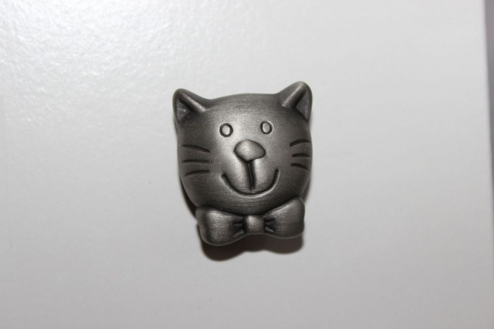 Bouton Chat Espace Poignees